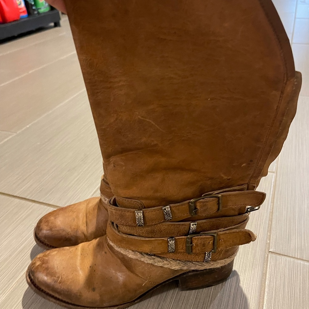 Woman’s Freebird boots